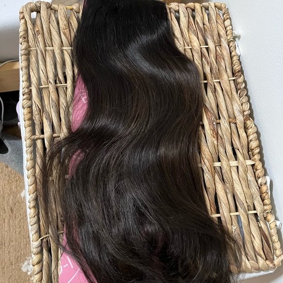 20” Human Hair Extensions - Picture 5 of 8